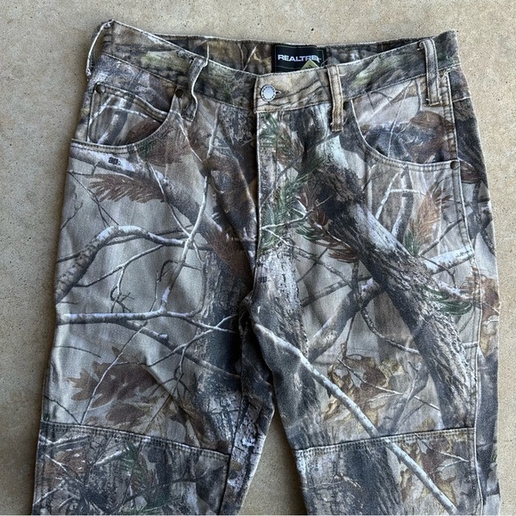 Real Tree Camo Camouflage sHunting Jeans Pants Mens Wore as Womens 30/30 - Picture 3 of 8